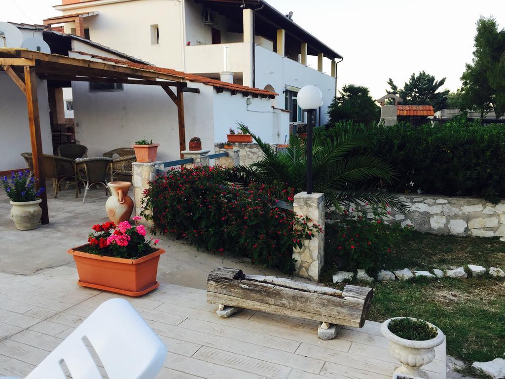 Agriturismo Azzarone ヴィエステ エクステリア 写真